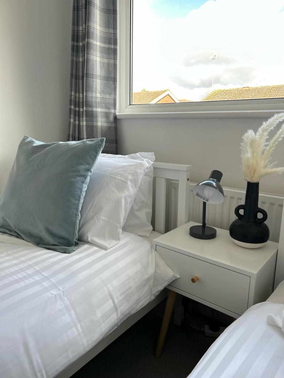 Stylish 3 Bed House Hitchin Villa Exterior photo
